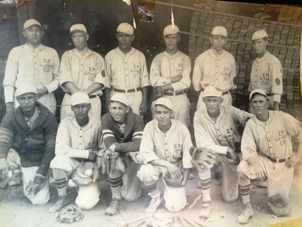 1908 eagle lumber team.jpg